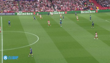 有争议？克瓦拉面对三人包夹突破倒地裁判未判，怒吼表达不满