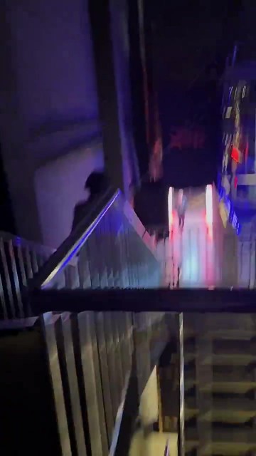 iG分享绝地翻盘战胜JDG的后台反应:Daeny教练冲出休息室迎接队员